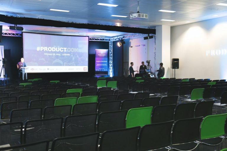 MULTIPURPOSE-HALL-SCREEN-PROJECTION